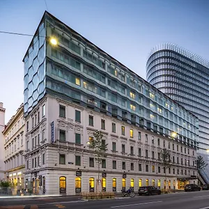 **** Hotell Novotel Österrike